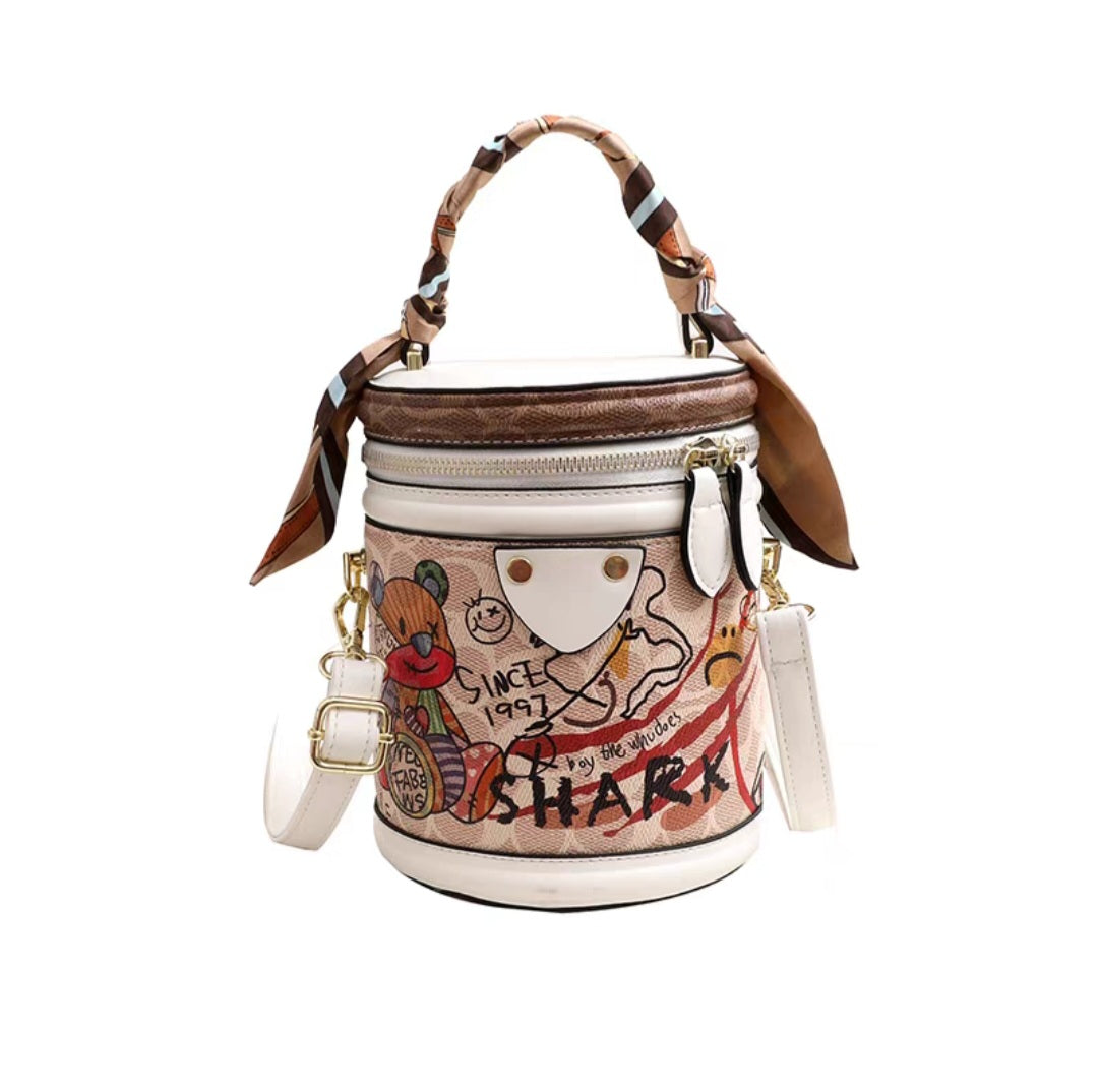 Round styling bag