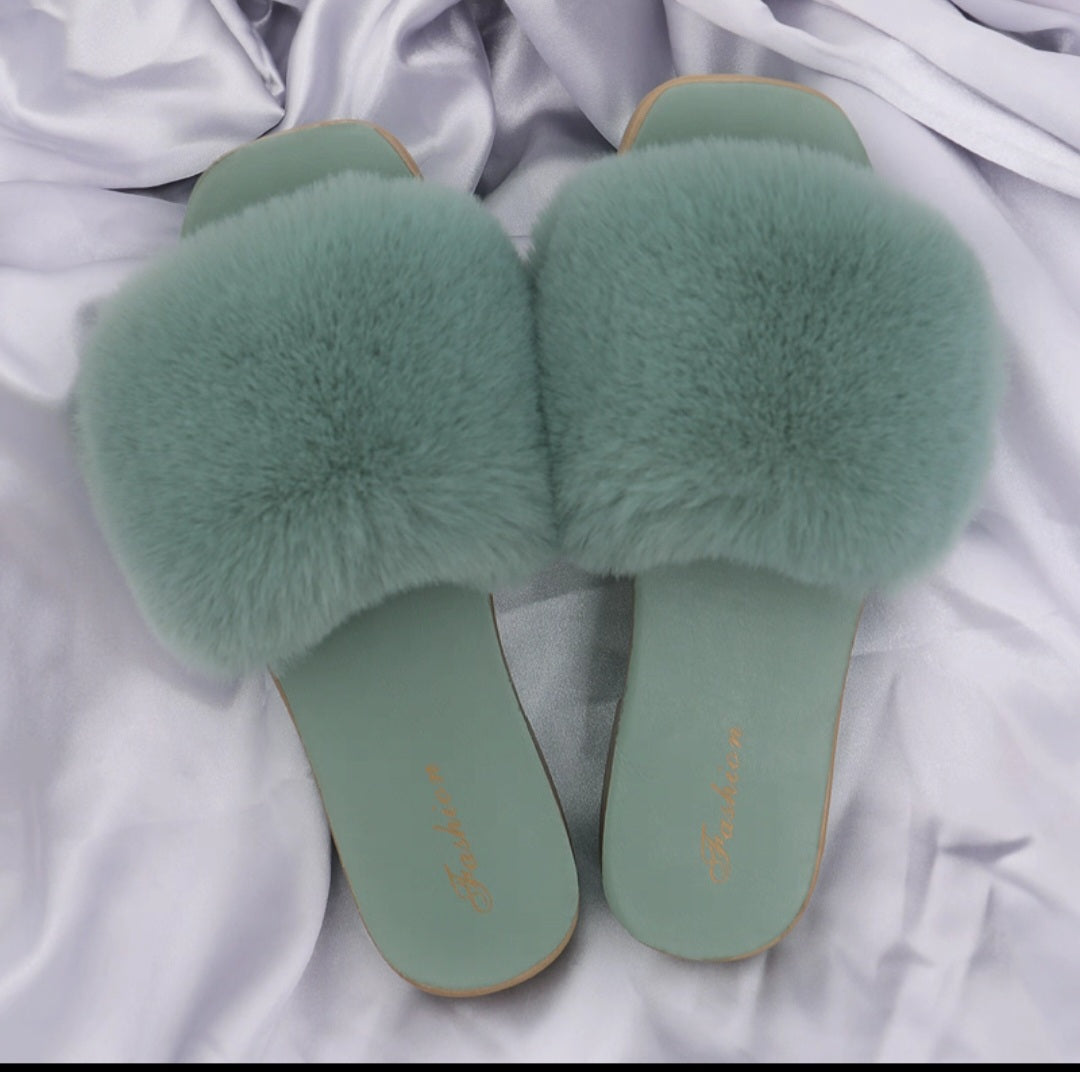 Flaaffy sandals