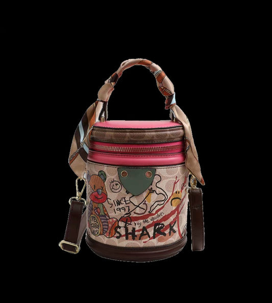 Round styling bag