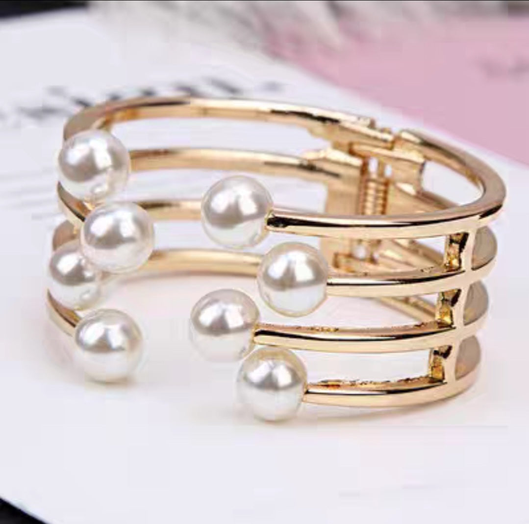 Hand accessories and body