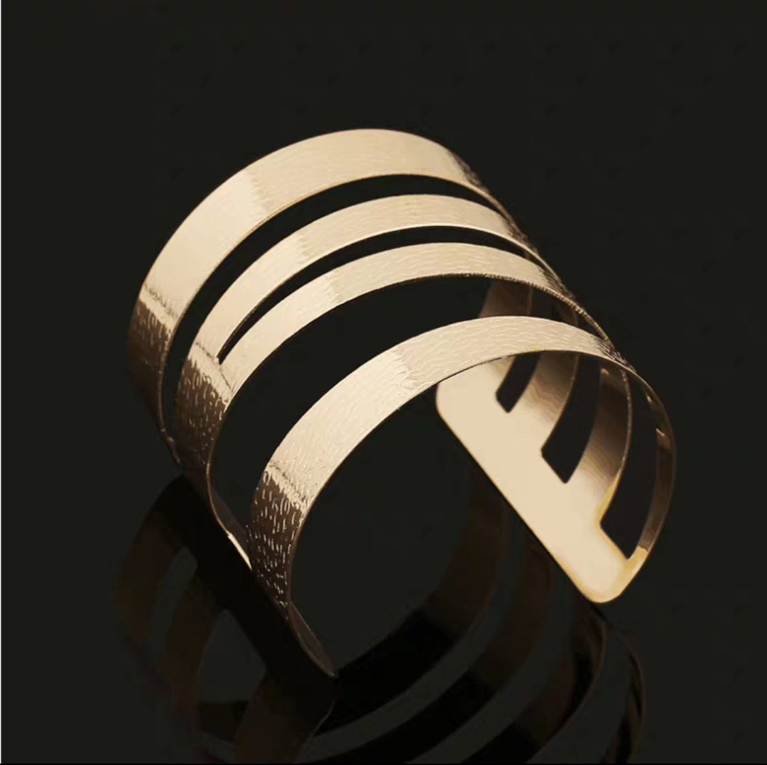 Hand accessories and body