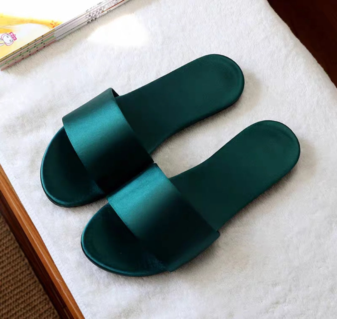 Woman summer silk slippers