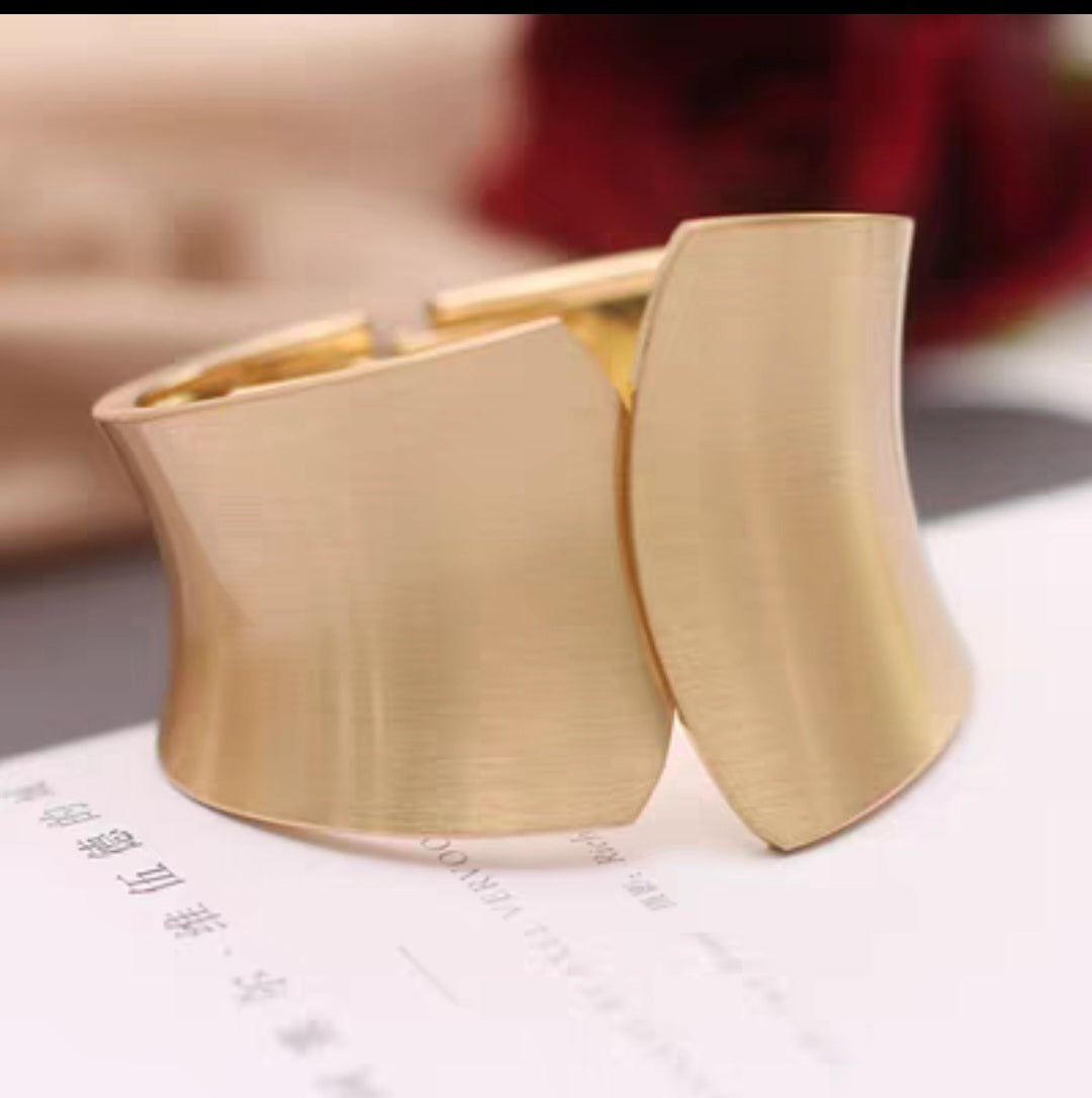 Hand accessories and body