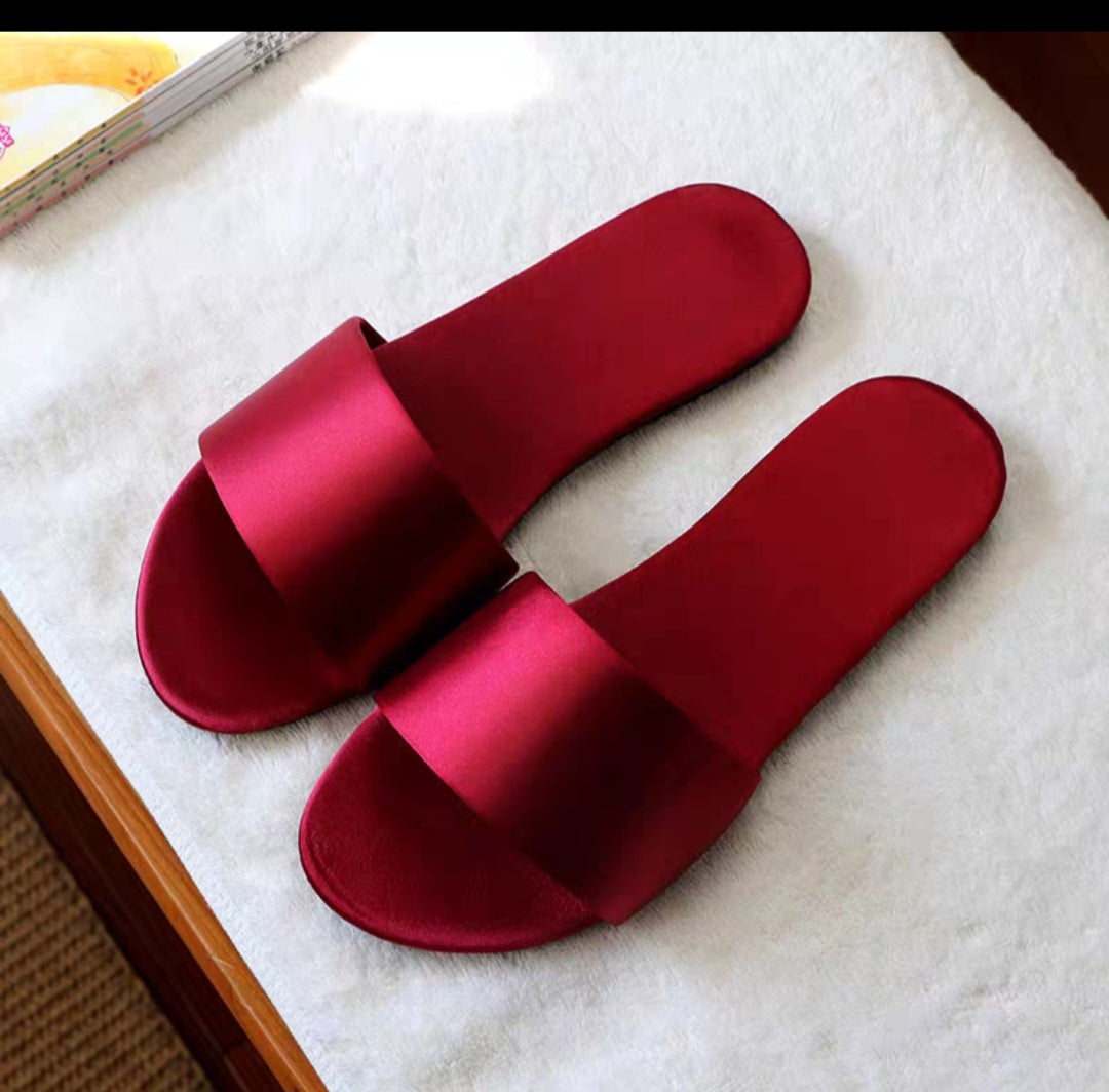 Woman summer silk slippers